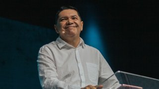 SÉRIE: 2024 Abençoado | Ep 1 Deus Deve Vir Em Primeiro Lugar