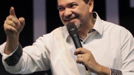 Pr. Sandro Oliveira: O ano da abundância
