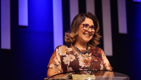 Pra. Albea Oliveira: Abundância na Intercessão