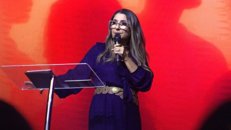 Sustentado O Que Deus Está Fazendo