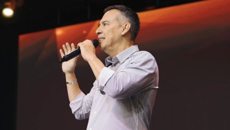 O Deus que Acelera Processos