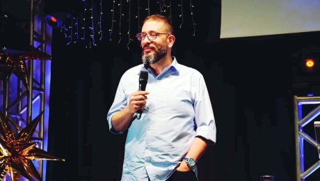 Por que Deus precisou se fazer homem?