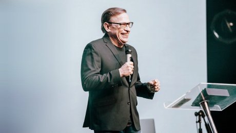 O Feitiço de “Fazer Por Merecer”