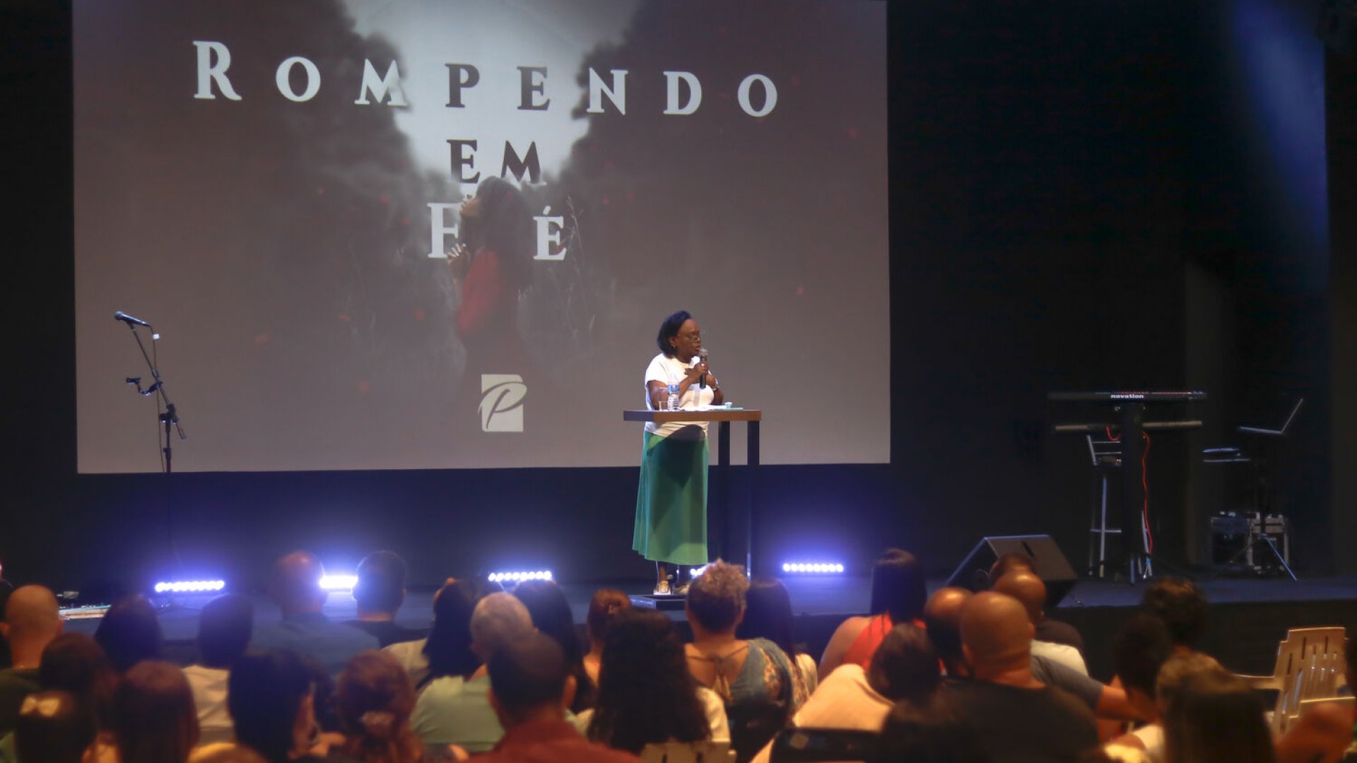 Rompendo em Fé