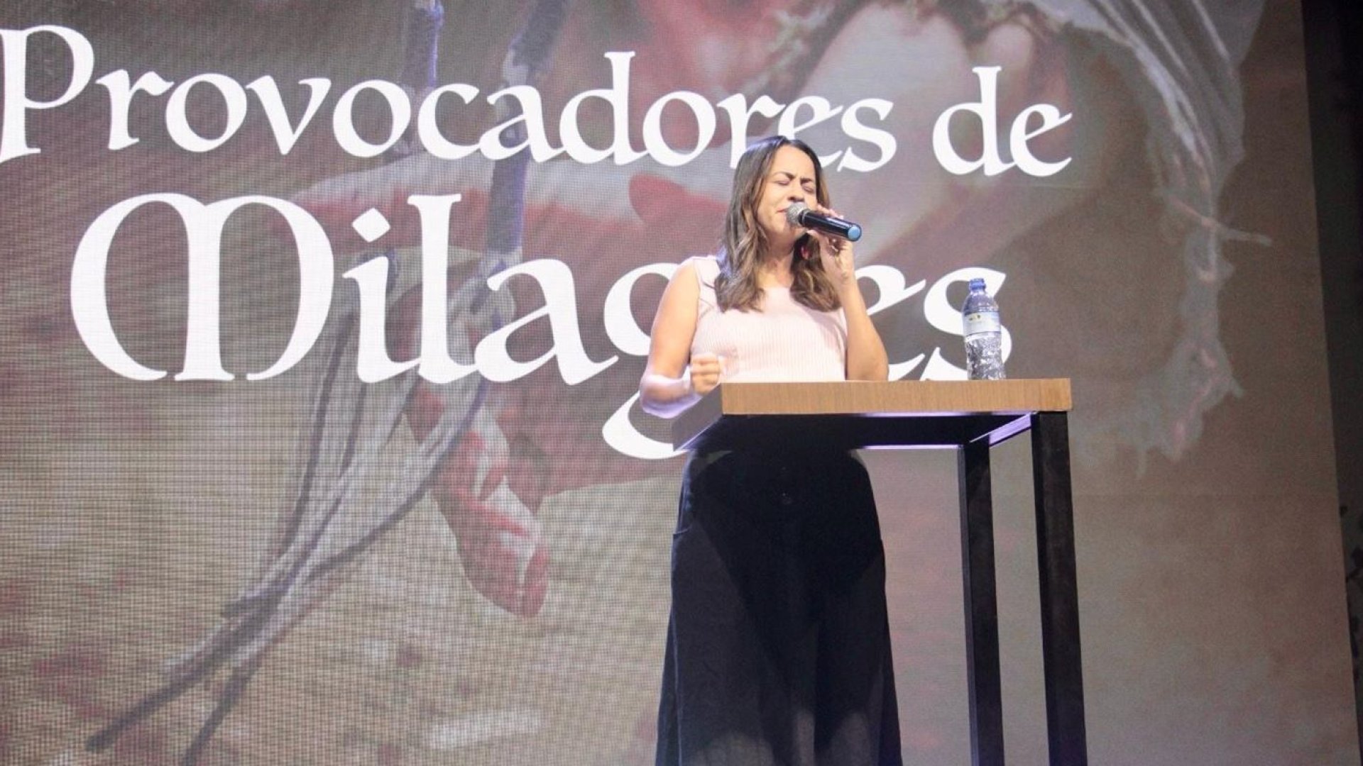 Provocadores de Milagres