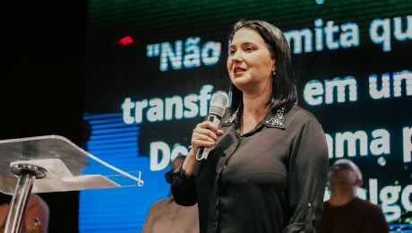 SÓ NÃO PODE OLHAR PARA TRÁS